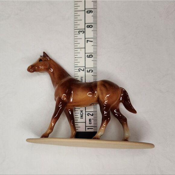 Miniature Porcelain Horse Figurine - Picture 8 of 9